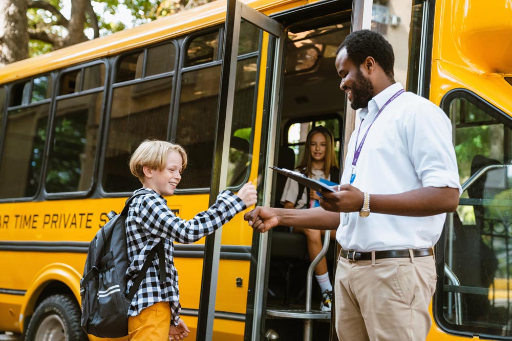 Nams_Shool_ schoolbus1